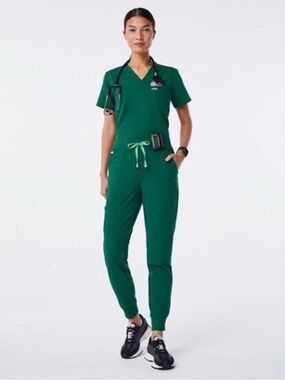FIGS Women's Hunter Green Scrub Set